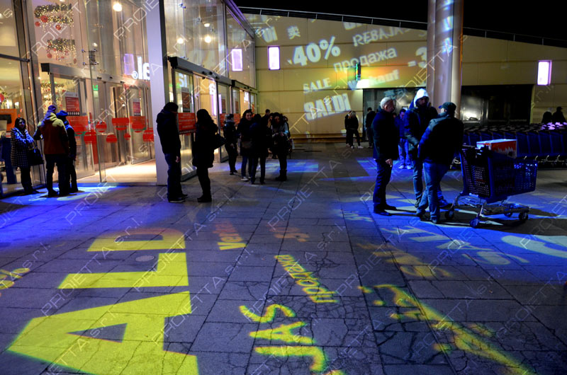 effetti luce presso il centro commerciale carosello di milano