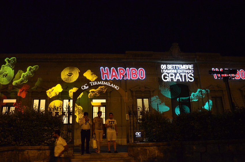 proiezione per haribo con effetti luce