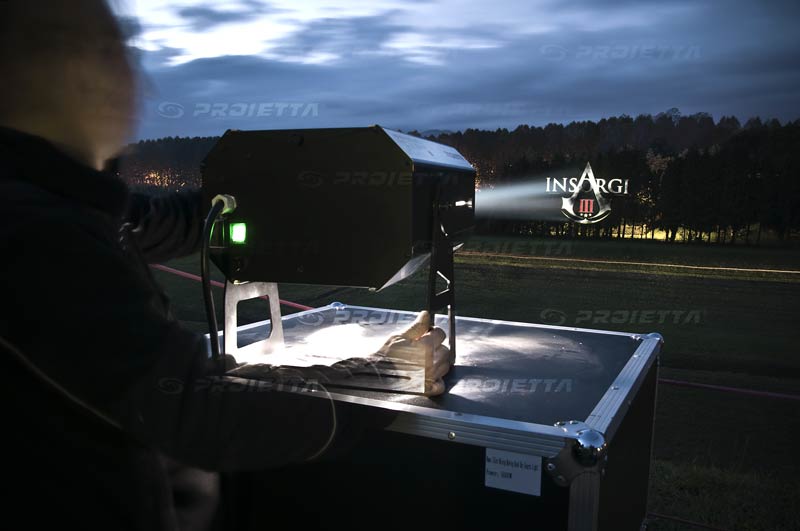 proiezione logo con monster 1200 -2000